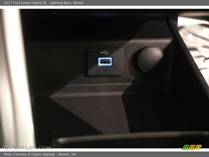 Lightning Blue / Ebony 2017 Ford Fusion Hybrid SE