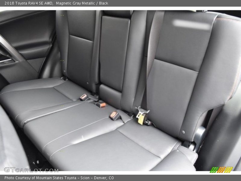 Magnetic Gray Metallic / Black 2018 Toyota RAV4 SE AWD