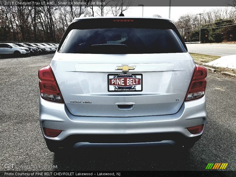 Silver Ice Metallic / Jet Black 2018 Chevrolet Trax LT AWD
