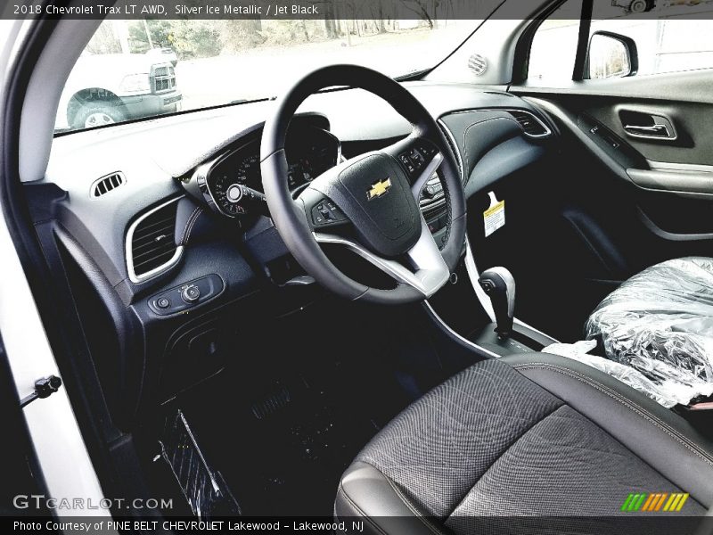 Silver Ice Metallic / Jet Black 2018 Chevrolet Trax LT AWD