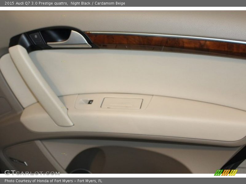 Night Black / Cardamom Beige 2015 Audi Q7 3.0 Prestige quattro