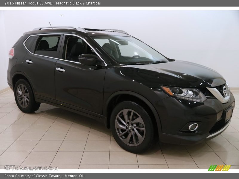 Magnetic Black / Charcoal 2016 Nissan Rogue SL AWD