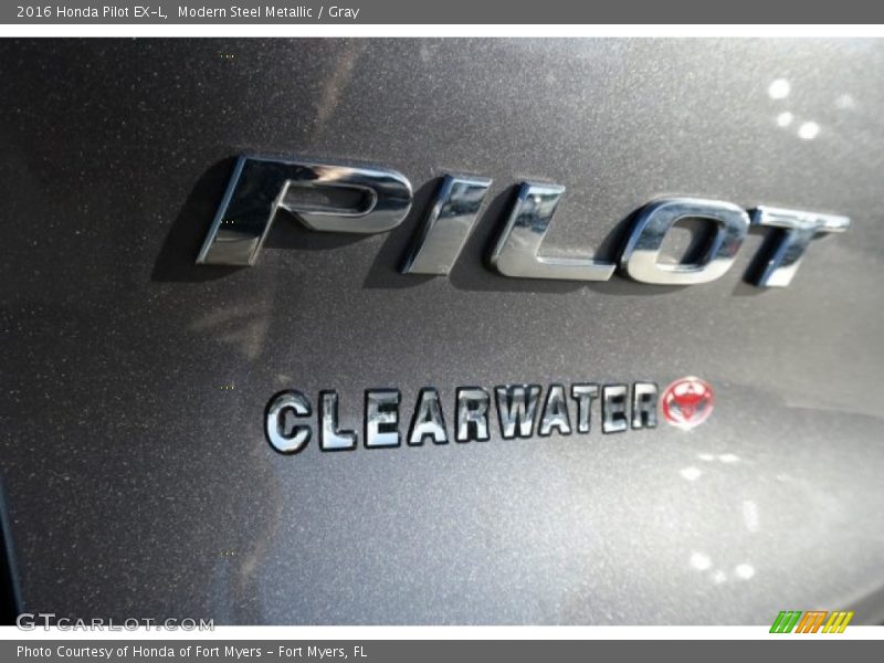 Modern Steel Metallic / Gray 2016 Honda Pilot EX-L