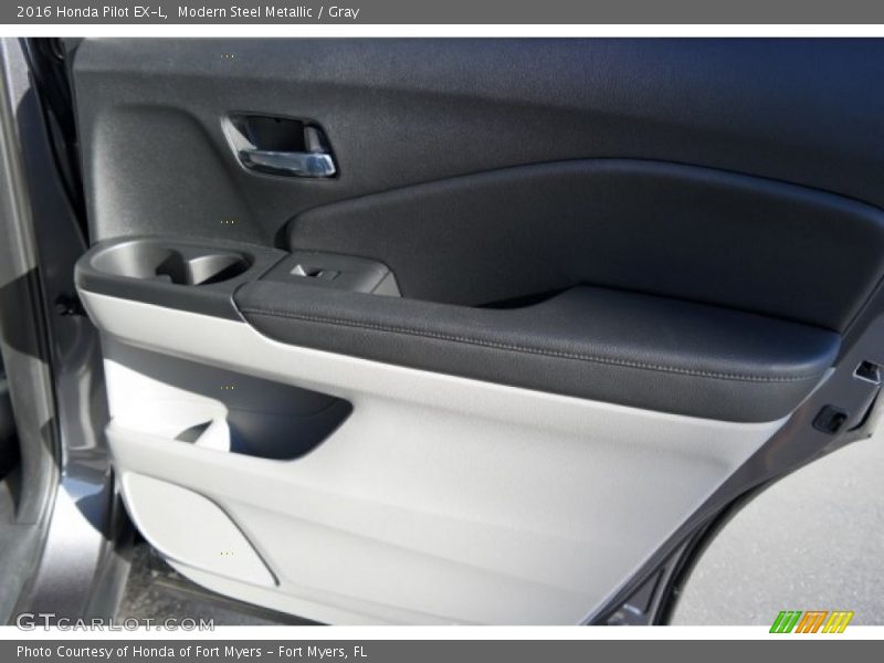 Modern Steel Metallic / Gray 2016 Honda Pilot EX-L
