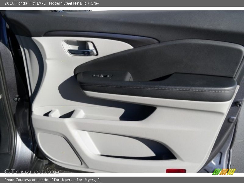 Modern Steel Metallic / Gray 2016 Honda Pilot EX-L
