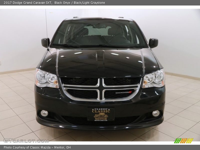 Black Onyx / Black/Light Graystone 2017 Dodge Grand Caravan SXT