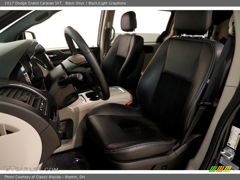 Black Onyx / Black/Light Graystone 2017 Dodge Grand Caravan SXT