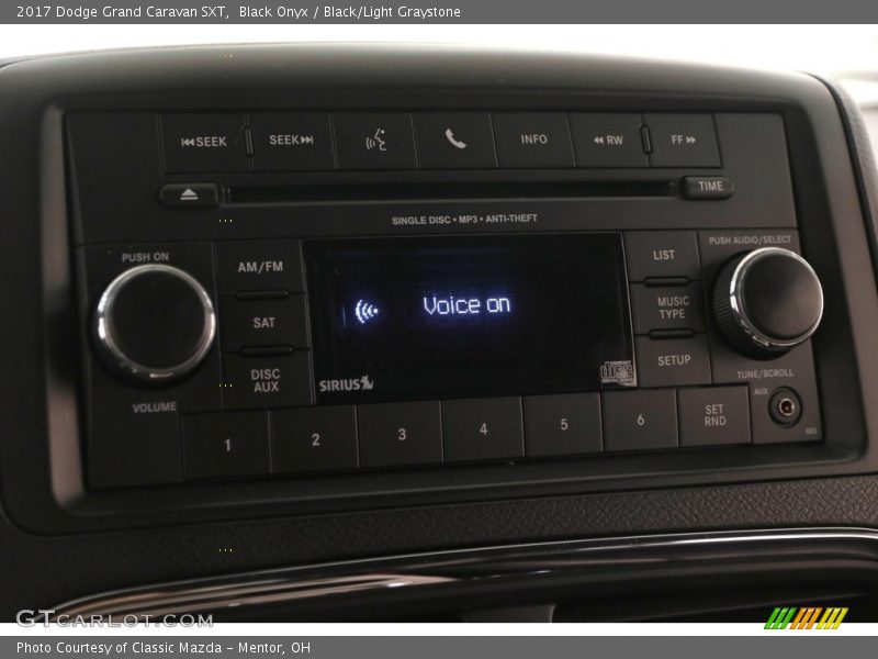 Black Onyx / Black/Light Graystone 2017 Dodge Grand Caravan SXT