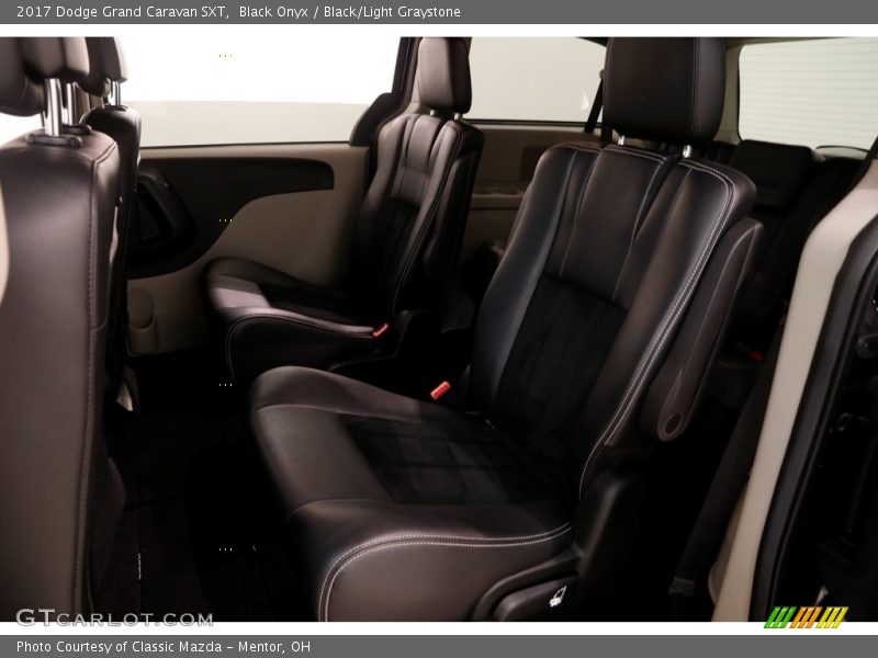 Black Onyx / Black/Light Graystone 2017 Dodge Grand Caravan SXT