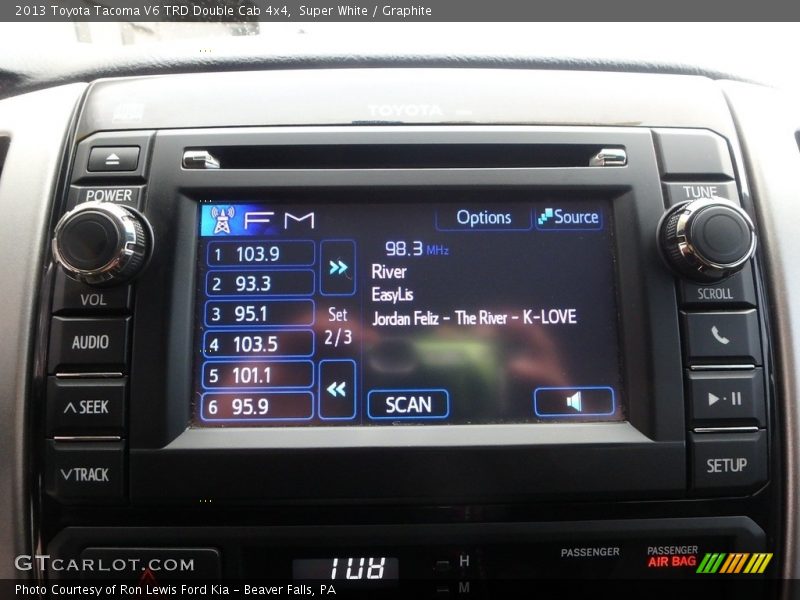 Super White / Graphite 2013 Toyota Tacoma V6 TRD Double Cab 4x4