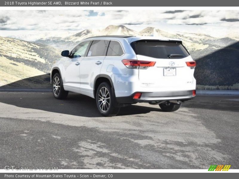 Blizzard White Pearl / Black 2018 Toyota Highlander SE AWD
