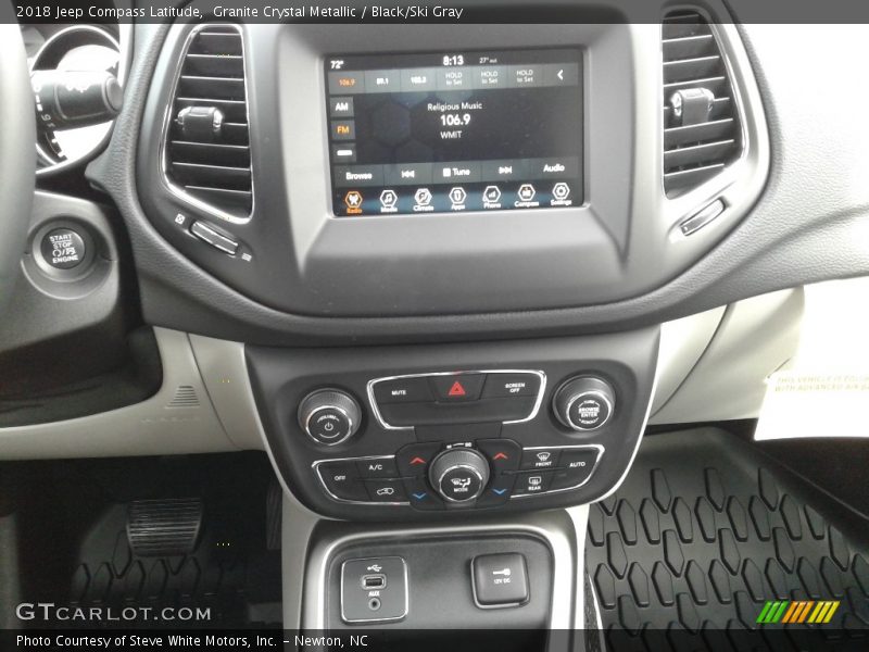 Granite Crystal Metallic / Black/Ski Gray 2018 Jeep Compass Latitude