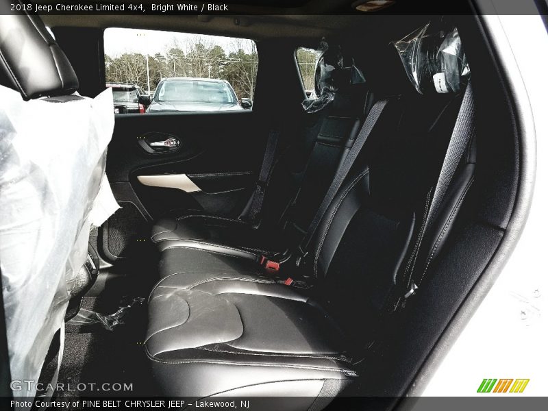 Bright White / Black 2018 Jeep Cherokee Limited 4x4
