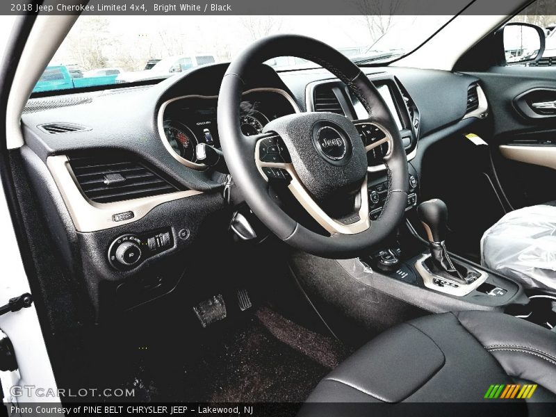 Bright White / Black 2018 Jeep Cherokee Limited 4x4