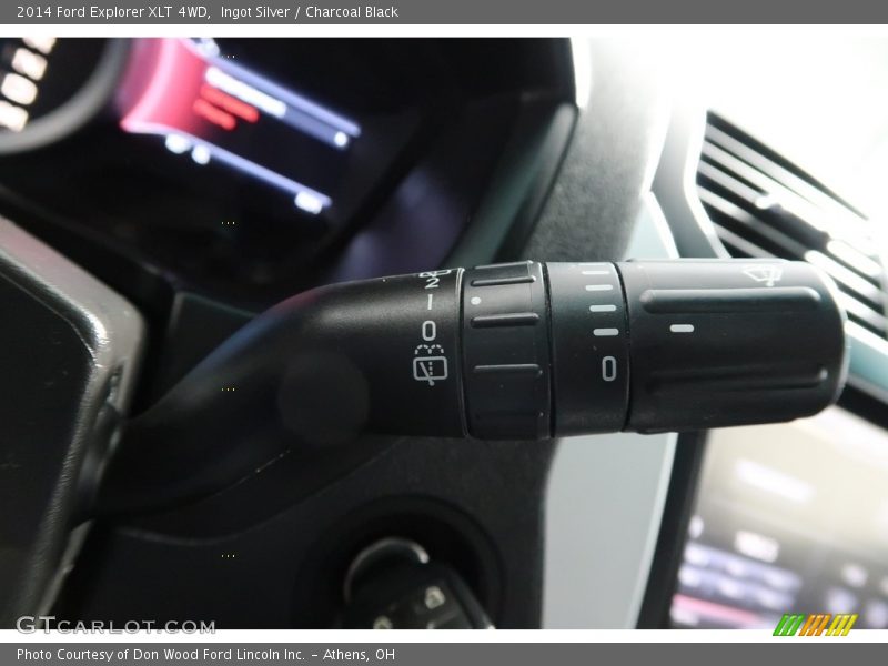 Ingot Silver / Charcoal Black 2014 Ford Explorer XLT 4WD