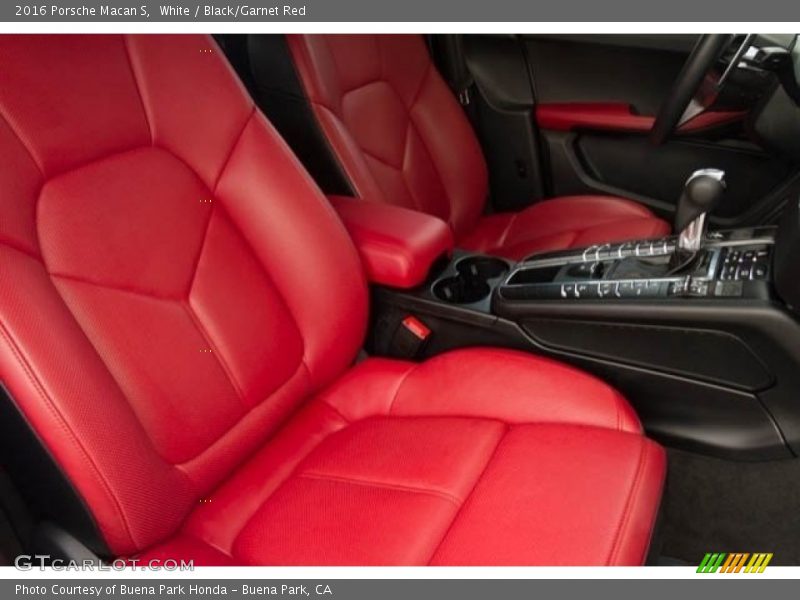 White / Black/Garnet Red 2016 Porsche Macan S