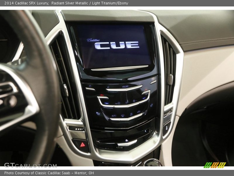 Radiant Silver Metallic / Light Titanium/Ebony 2014 Cadillac SRX Luxury