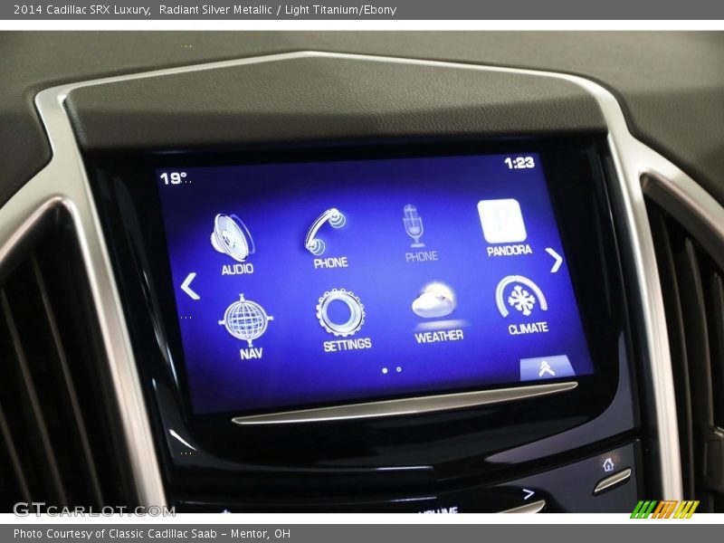 Radiant Silver Metallic / Light Titanium/Ebony 2014 Cadillac SRX Luxury