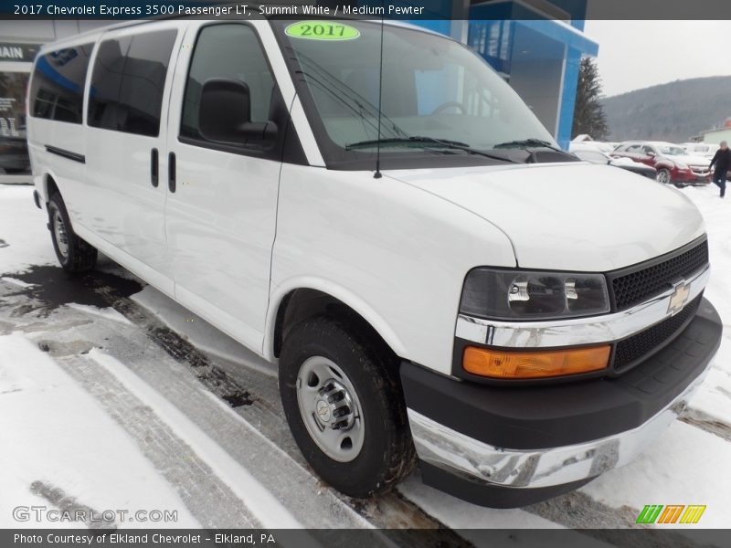 Summit White / Medium Pewter 2017 Chevrolet Express 3500 Passenger LT