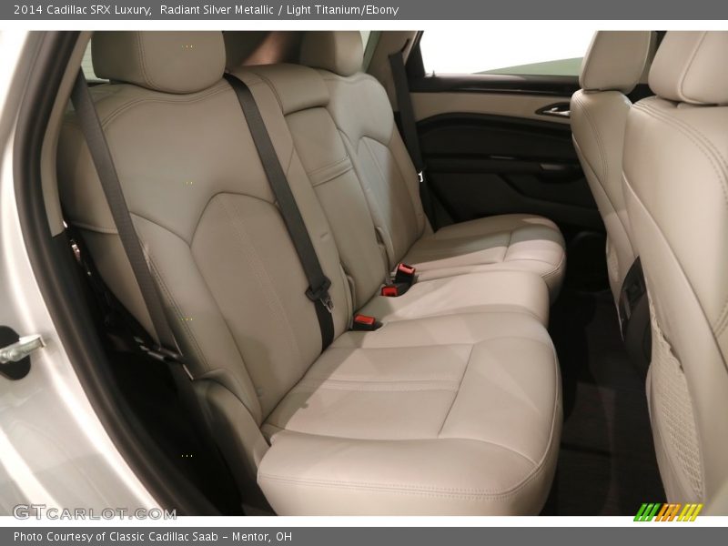 Radiant Silver Metallic / Light Titanium/Ebony 2014 Cadillac SRX Luxury