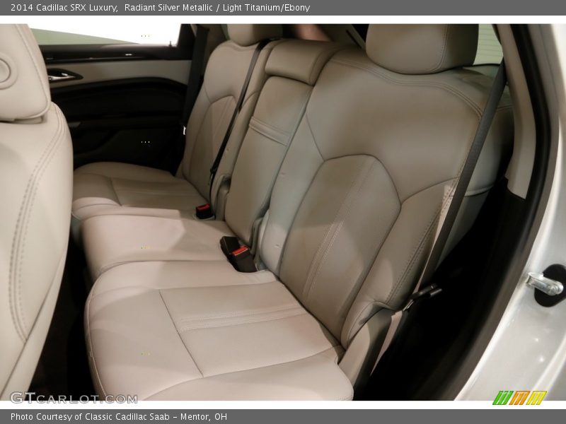 Radiant Silver Metallic / Light Titanium/Ebony 2014 Cadillac SRX Luxury