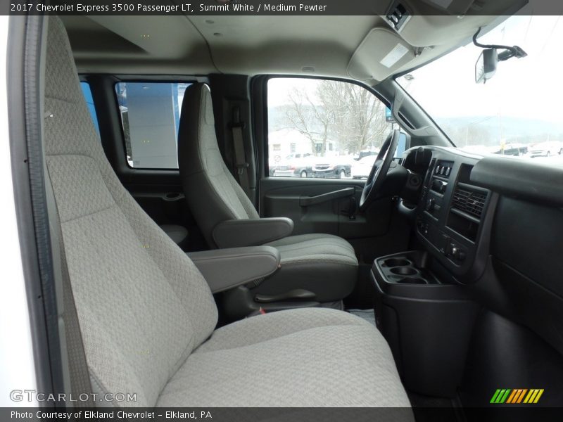Summit White / Medium Pewter 2017 Chevrolet Express 3500 Passenger LT