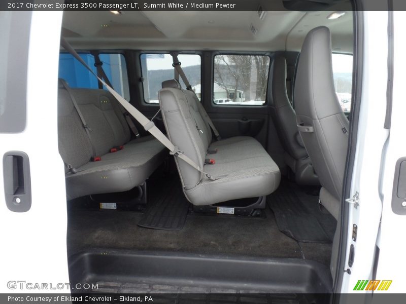 Summit White / Medium Pewter 2017 Chevrolet Express 3500 Passenger LT
