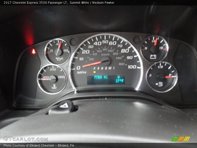 Summit White / Medium Pewter 2017 Chevrolet Express 3500 Passenger LT