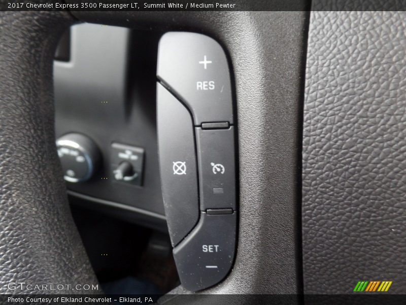 Summit White / Medium Pewter 2017 Chevrolet Express 3500 Passenger LT