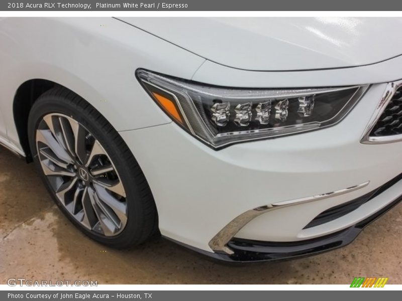 Platinum White Pearl / Espresso 2018 Acura RLX Technology