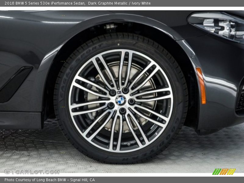 Dark Graphite Metallic / Ivory White 2018 BMW 5 Series 530e iPerfomance Sedan