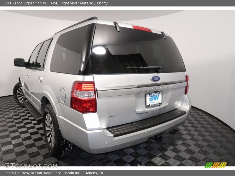 Ingot Silver Metallic / Ebony 2016 Ford Expedition XLT 4x4
