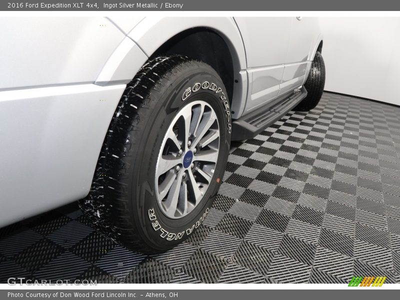 Ingot Silver Metallic / Ebony 2016 Ford Expedition XLT 4x4