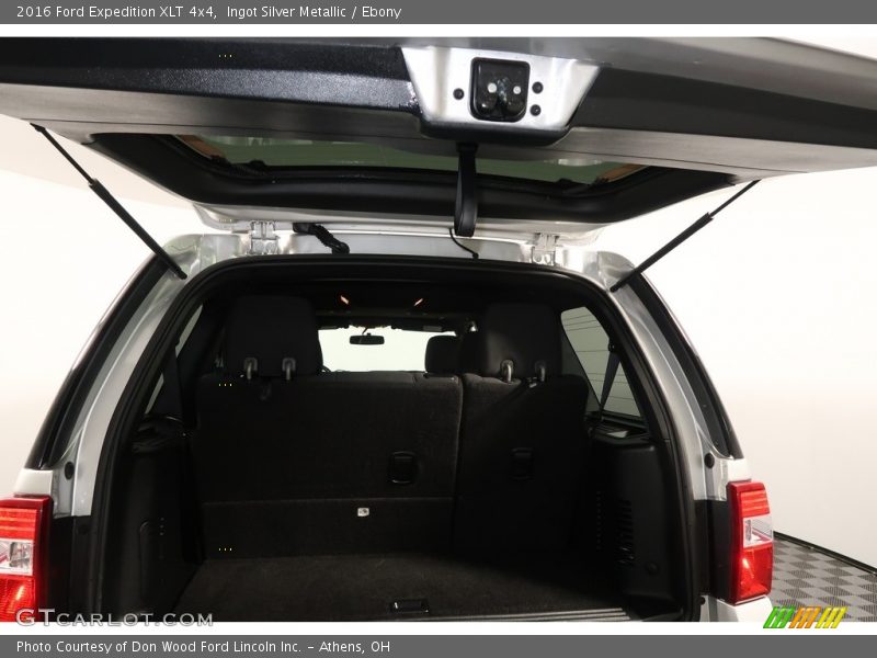 Ingot Silver Metallic / Ebony 2016 Ford Expedition XLT 4x4