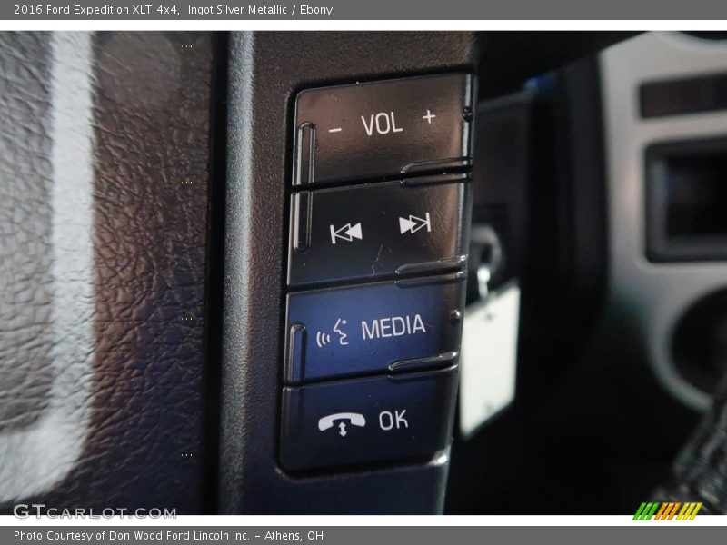 Ingot Silver Metallic / Ebony 2016 Ford Expedition XLT 4x4
