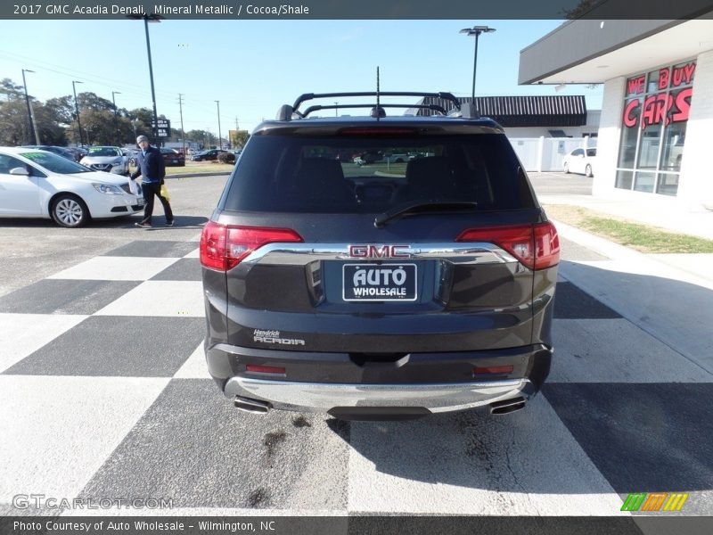 Mineral Metallic / Cocoa/Shale 2017 GMC Acadia Denali