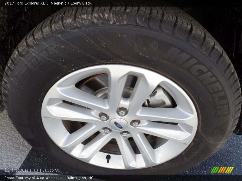 Magnetic / Ebony Black 2017 Ford Explorer XLT