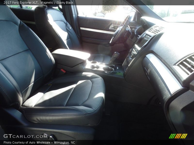 Magnetic / Ebony Black 2017 Ford Explorer XLT