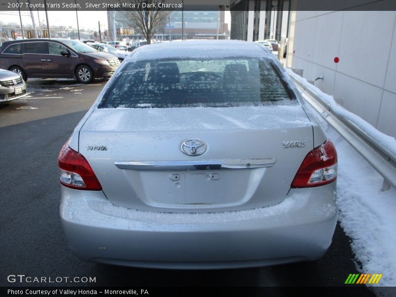 Silver Streak Mica / Dark Charcoal 2007 Toyota Yaris Sedan