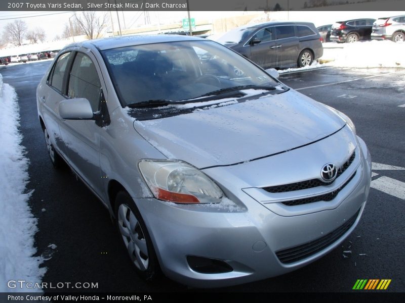 Silver Streak Mica / Dark Charcoal 2007 Toyota Yaris Sedan