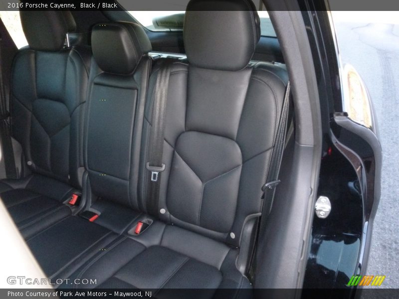 Black / Black 2016 Porsche Cayenne