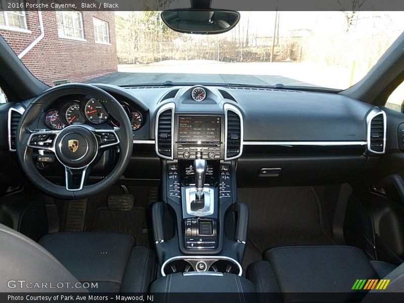 Black / Black 2016 Porsche Cayenne