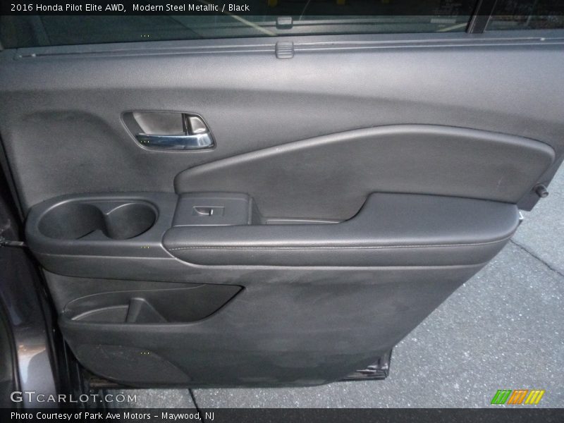 Modern Steel Metallic / Black 2016 Honda Pilot Elite AWD