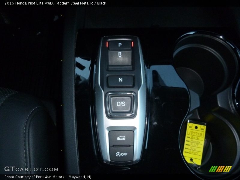 Modern Steel Metallic / Black 2016 Honda Pilot Elite AWD