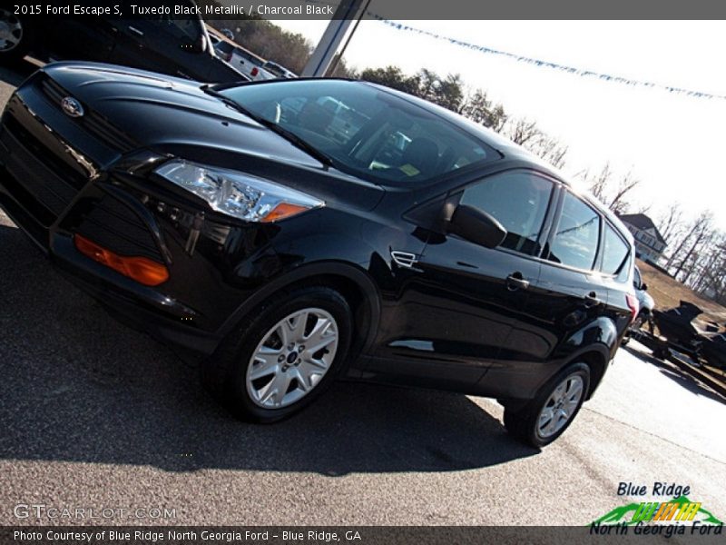 Tuxedo Black Metallic / Charcoal Black 2015 Ford Escape S