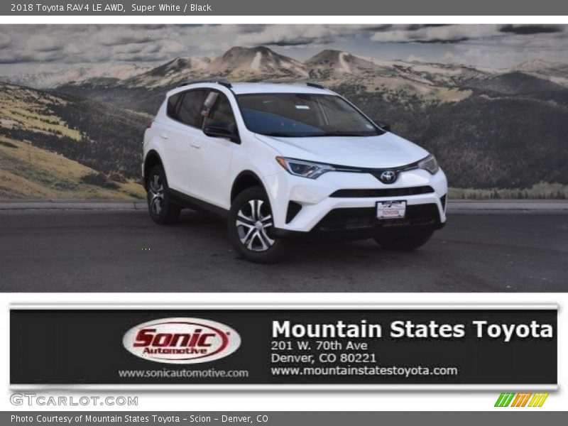 Super White / Black 2018 Toyota RAV4 LE AWD