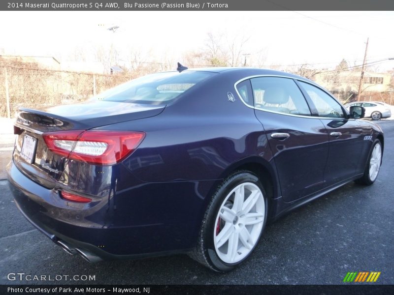 Blu Passione (Passion Blue) / Tortora 2014 Maserati Quattroporte S Q4 AWD