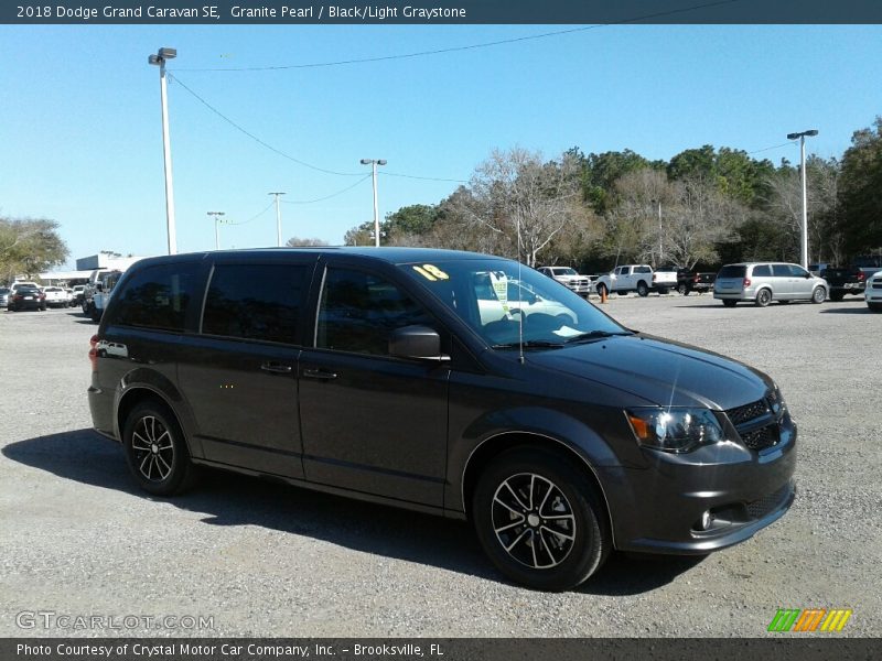 Granite Pearl / Black/Light Graystone 2018 Dodge Grand Caravan SE