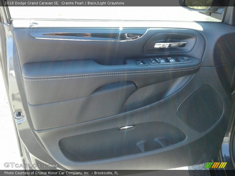 Granite Pearl / Black/Light Graystone 2018 Dodge Grand Caravan SE