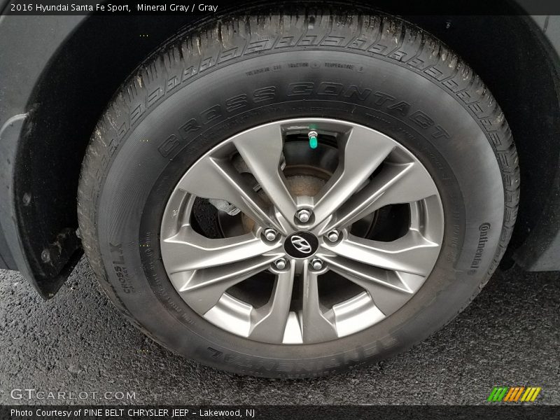 Mineral Gray / Gray 2016 Hyundai Santa Fe Sport